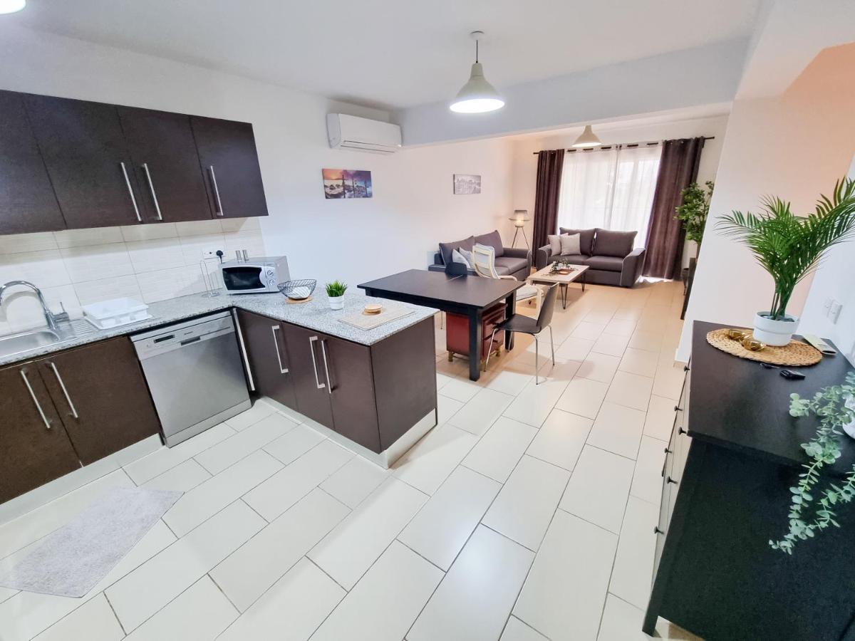 Light House Apartment Larnaca Exterior photo
